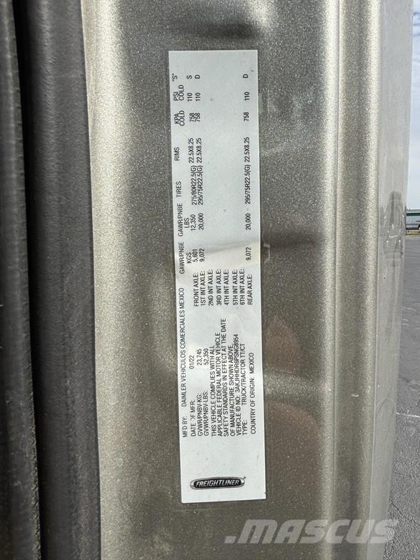 Freightliner CASCADIA 126 Tractor Units