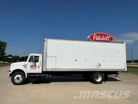 International 4900 Box body trucks