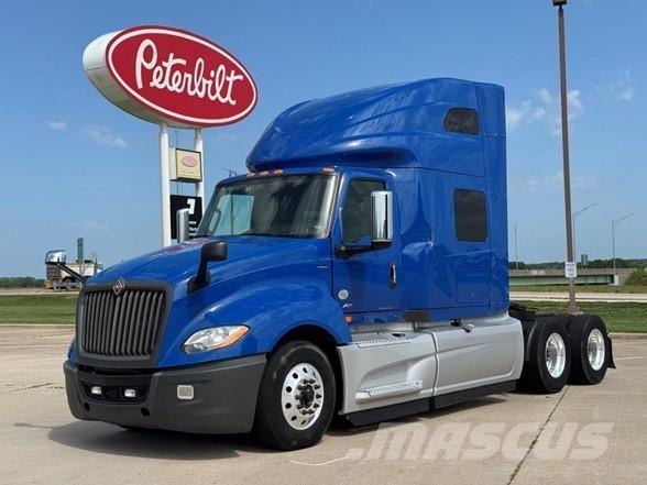 International LT Tractor Units