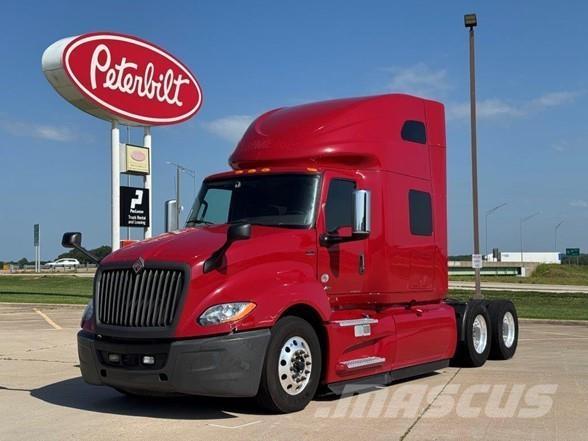 International LT Tractor Units