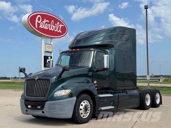International LT Tractor Units