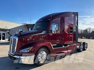 Kenworth T680 Tractor Units