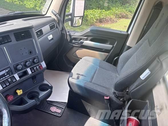Kenworth T680 Tractor Units