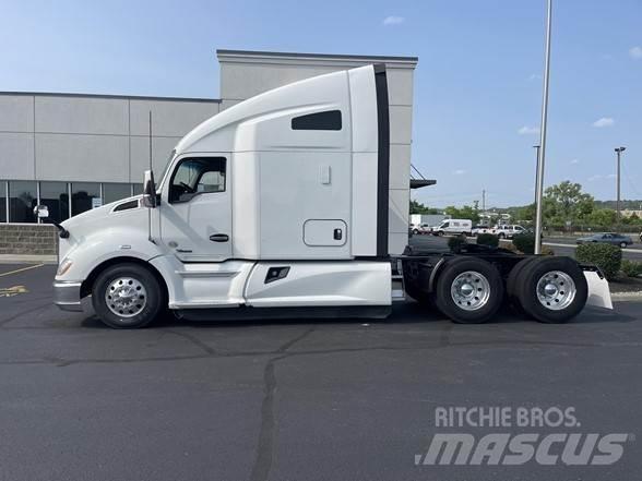 Kenworth T680 Tractor Units