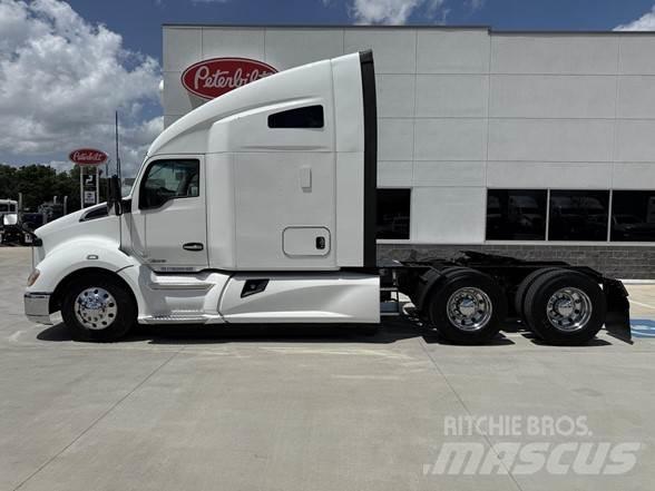 Kenworth T680 Tractor Units