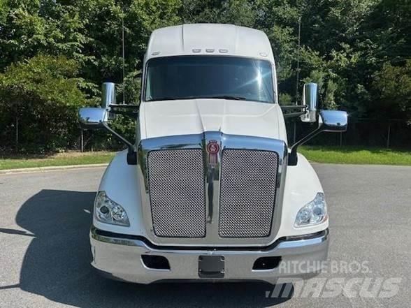 Kenworth T680 Tractor Units