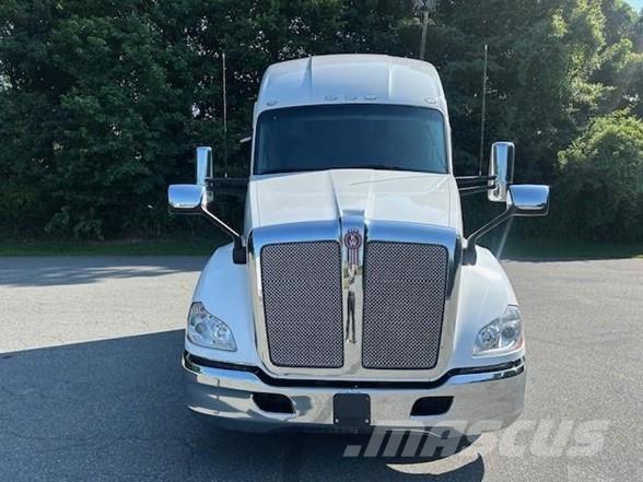 Kenworth T680 Tractor Units