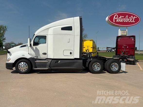 Kenworth T680 Tractor Units