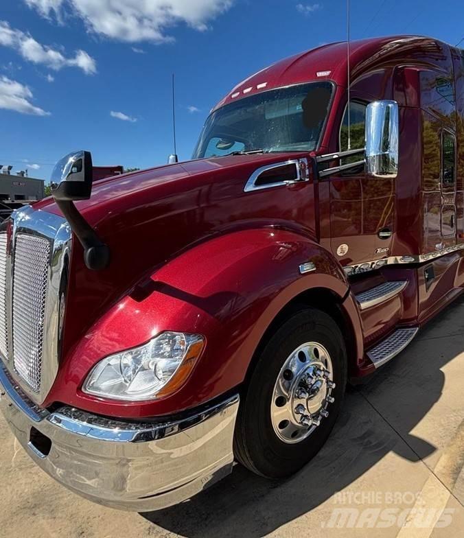 Kenworth T680 Tractor Units