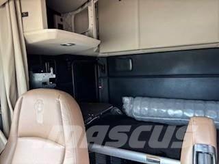 Kenworth T680 Tractor Units