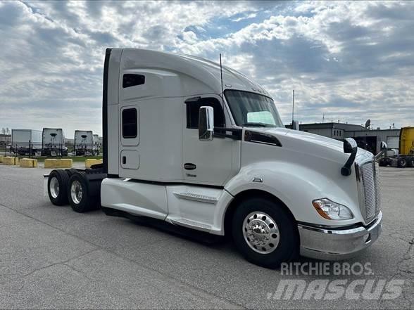 Kenworth T680 Tractor Units