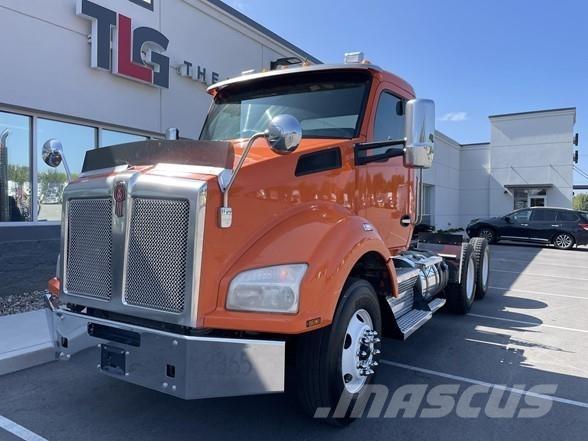 Kenworth T880 Tractor Units