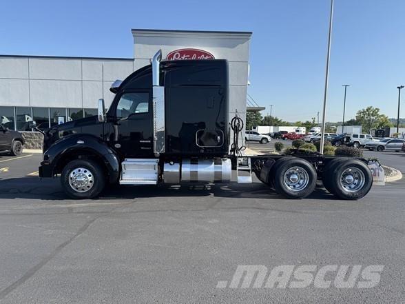 Kenworth T880 Tractor Units