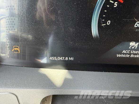 Kenworth T880 Tractor Units