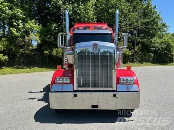 Kenworth W900 Tractor Units
