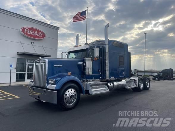 Kenworth W900 Tractor Units