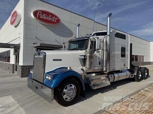 Kenworth W900B Tractor Units