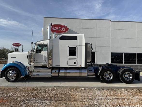 Kenworth W900B Tractor Units