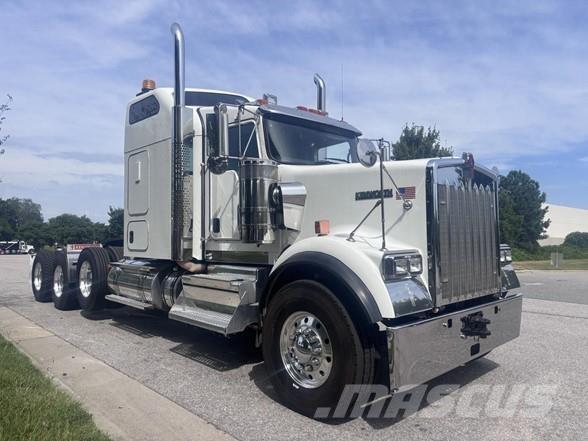 Kenworth W900B Tractor Units