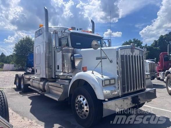 Kenworth W900B Tractor Units