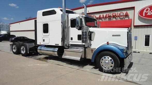 Kenworth W900L Tractor Units