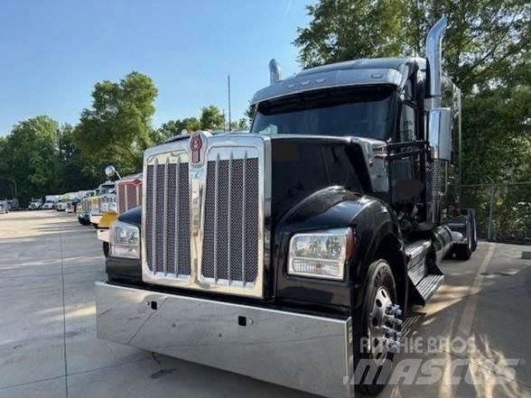 Kenworth W990 Tractor Units