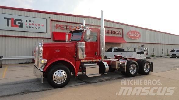 Peterbilt 389 Tractor Units