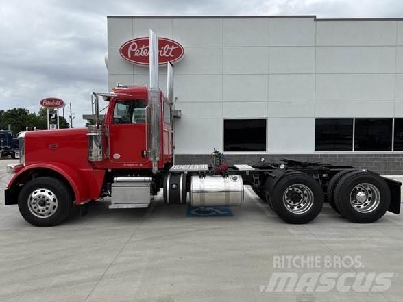 Peterbilt 389 Tractor Units