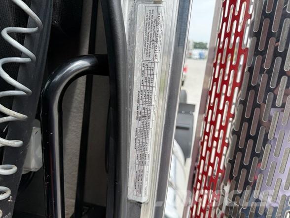 Peterbilt 389 Tractor Units