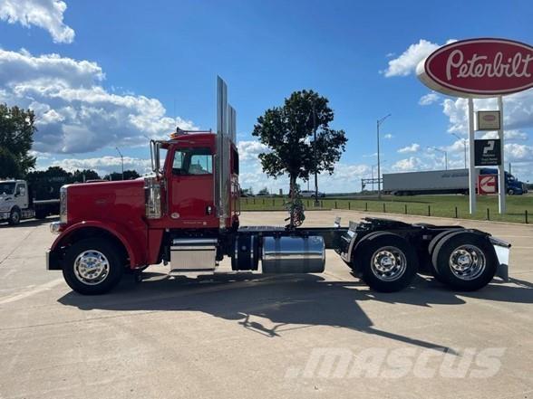 Peterbilt 389 Tractor Units