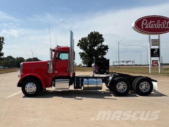 Peterbilt 389 Tractor Units