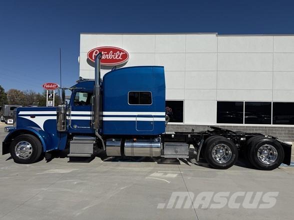 Peterbilt 389 Tractor Units