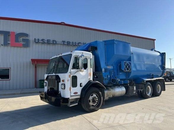 Peterbilt 520 Waste trucks