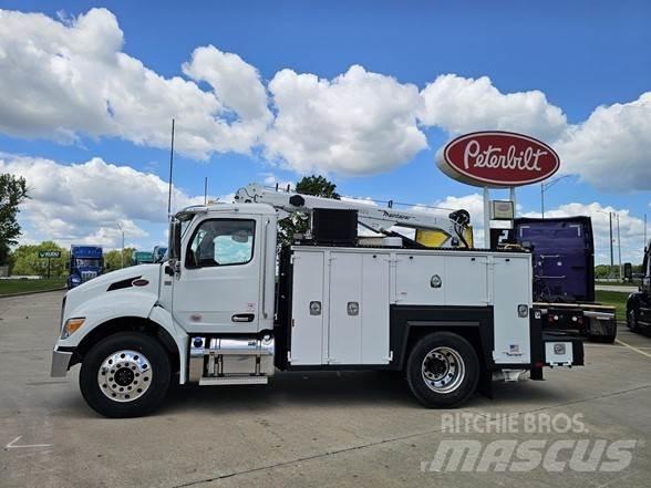 Peterbilt 536 Construction - Others