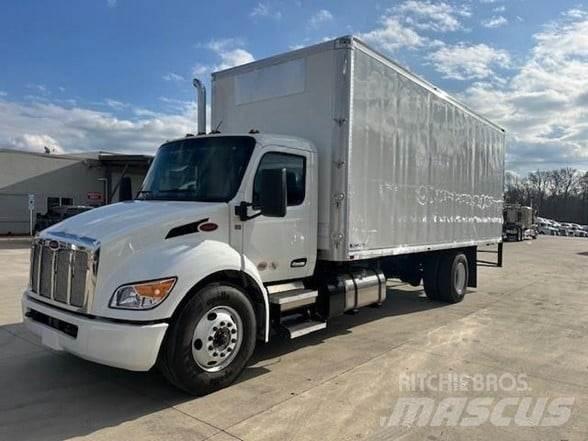 Peterbilt 536 Construction - Others