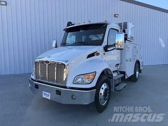 Peterbilt 536 Construction - Others