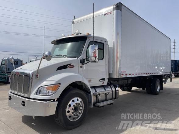 Peterbilt 536 Construction - Others