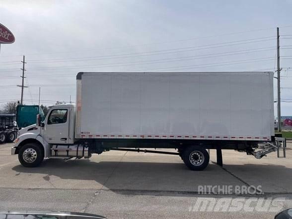 Peterbilt 536 Construction - Others