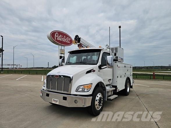 Peterbilt 536 Construction - Others