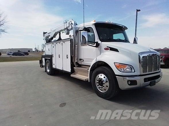 Peterbilt 537 Construction - Others