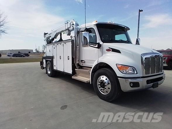 Peterbilt 537 Construction - Others