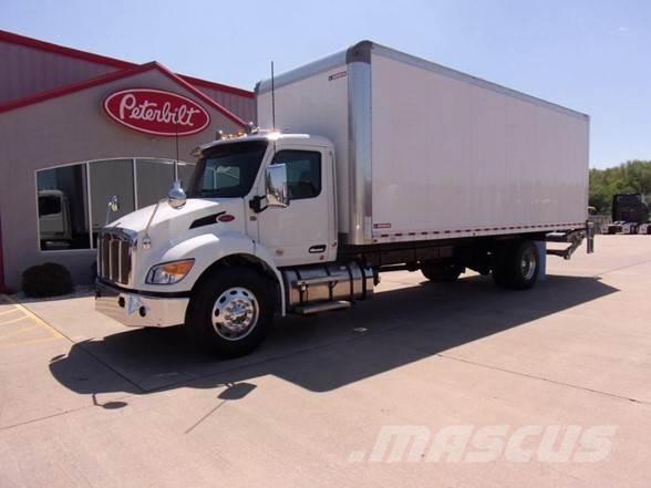 Peterbilt 537 Construction - Others