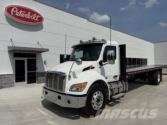 Peterbilt 537 Flatbed / Dropside trucks