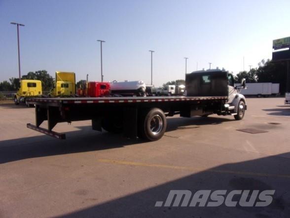 Peterbilt 537 Flatbed / Dropside trucks