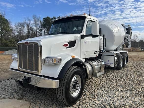 Peterbilt 567 Construction - Others