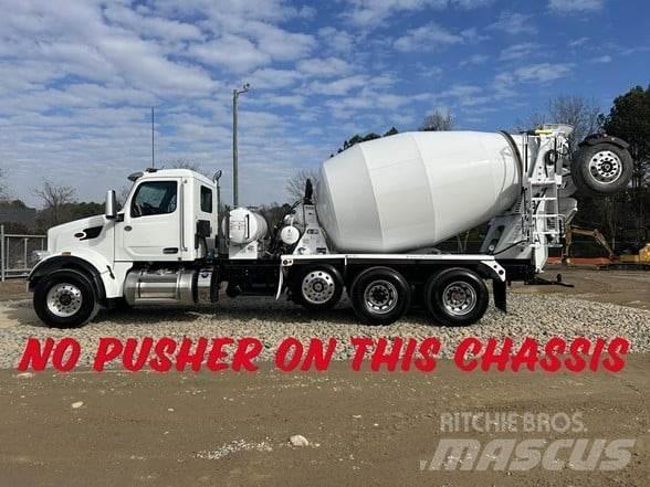 Peterbilt 567 Construction - Others