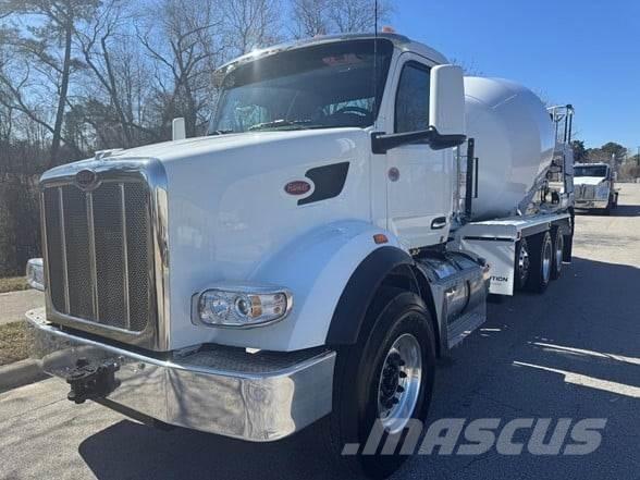 Peterbilt 567 Construction - Others