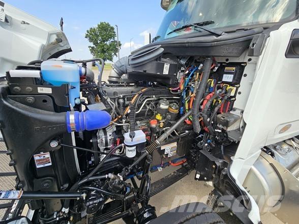 Peterbilt 567 Tipper trucks