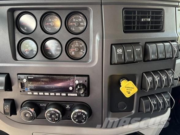 Peterbilt 567 Tipper trucks