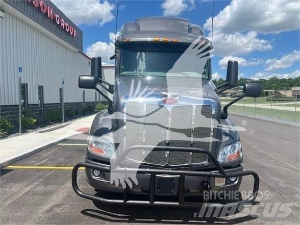 Peterbilt 579 Tractor Units